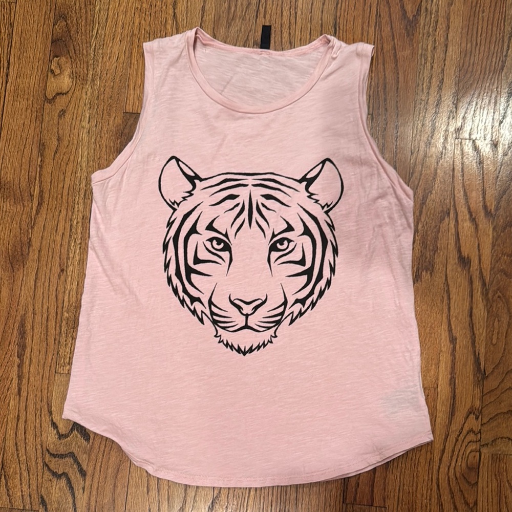 Pink Sleeveless Graphic Tank Top with Tiger Design